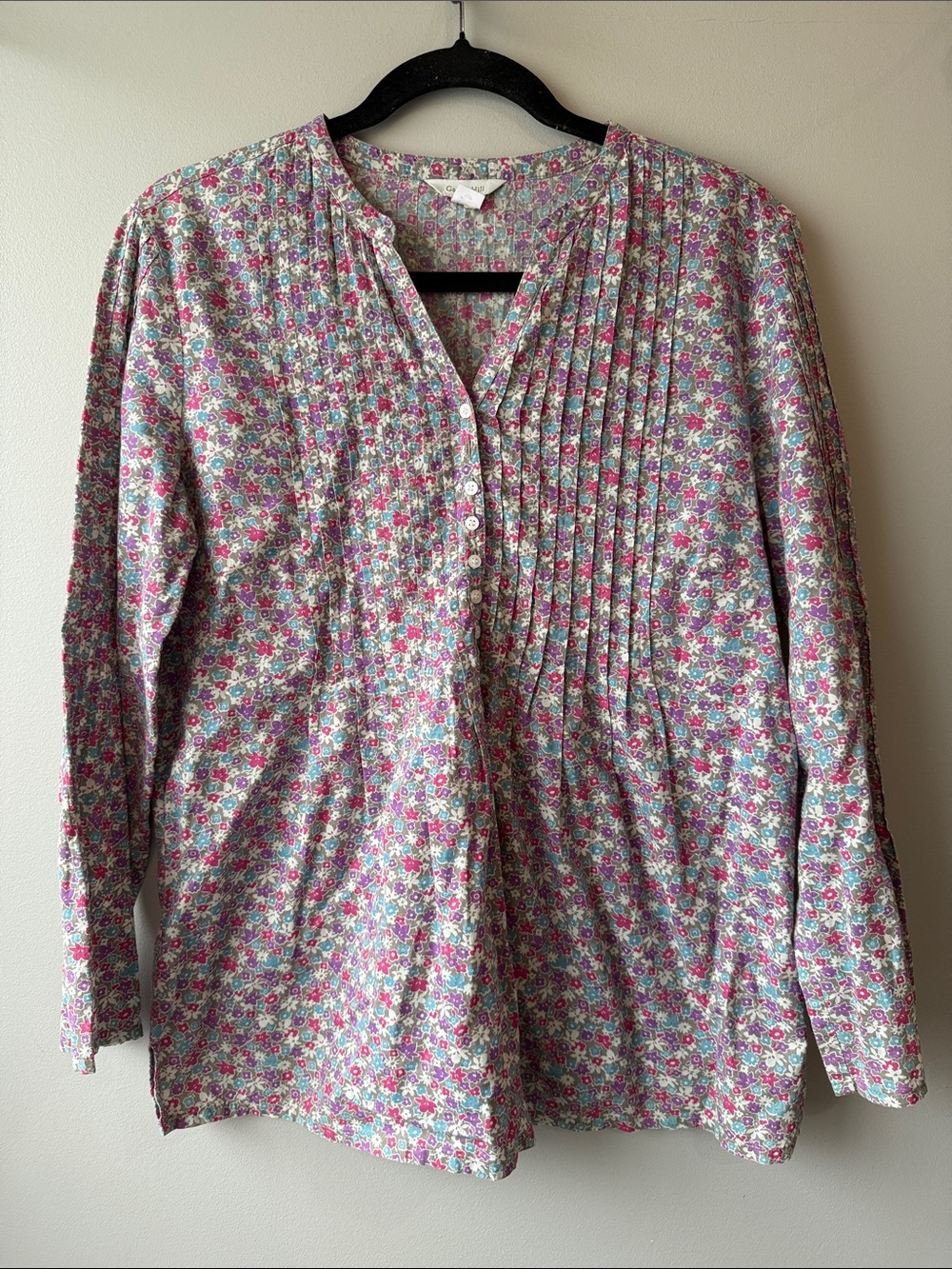 Garnet Hill Floral Pintuck Button-Front Blouse in Pink and Green cotton 10p